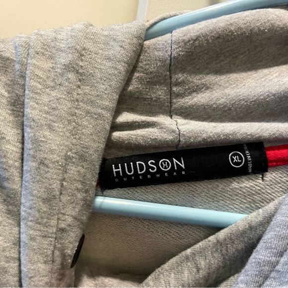 HUDSON pullover Hoodie - Picture 5 of 6